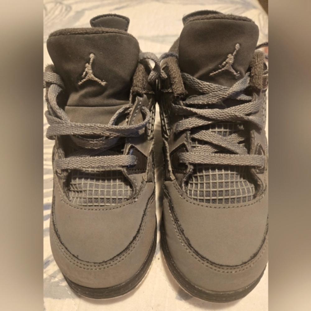 JORDAN 4  GRAY